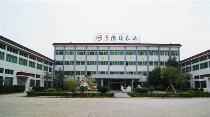 景德鎮(zhèn)長(zhǎng)運(yùn)在營(yíng)運(yùn)客車(chē)安裝自動(dòng)破玻器